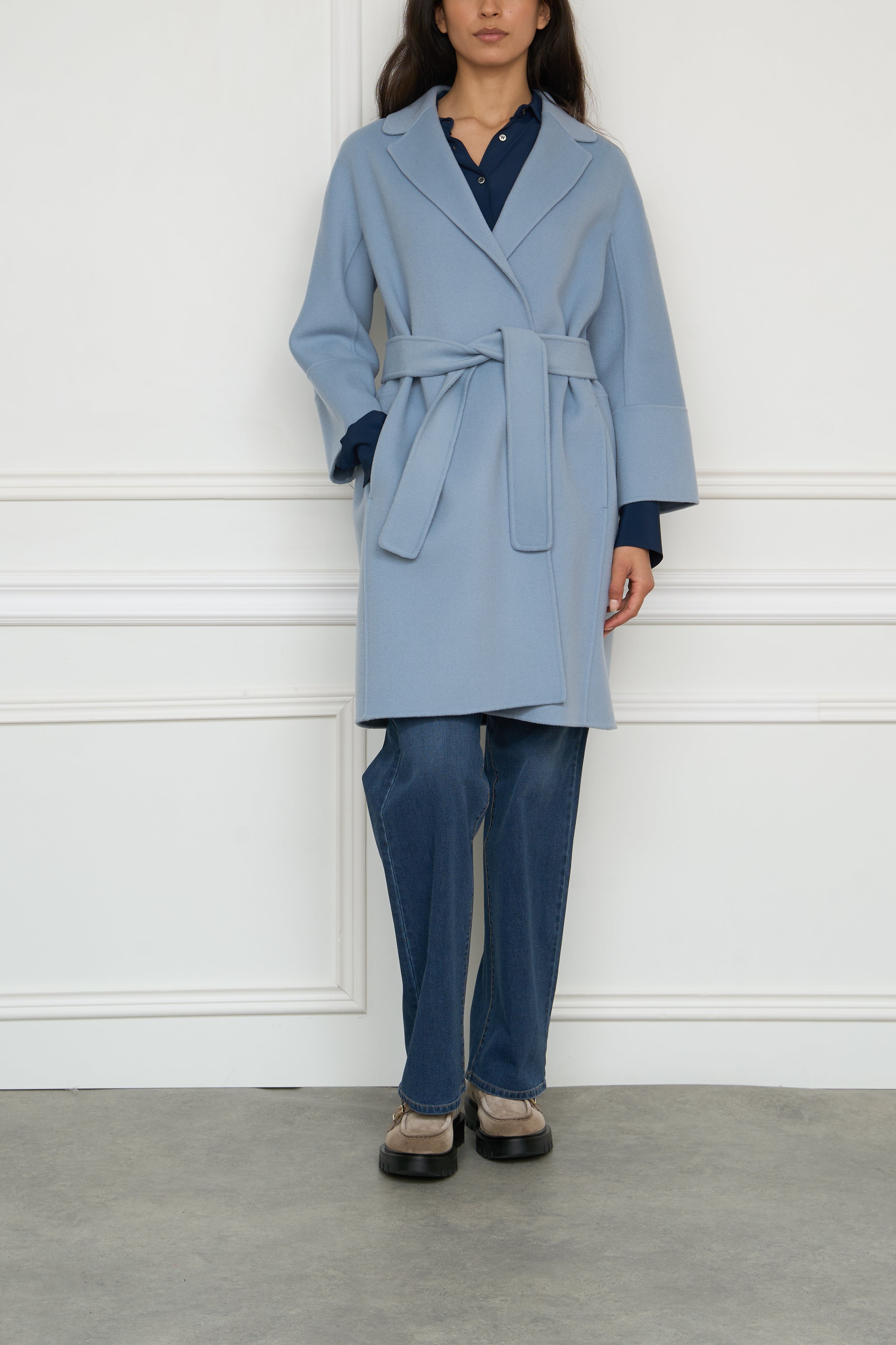 Kurzer Mantel 'Arona' aus Wolle in hellblau
