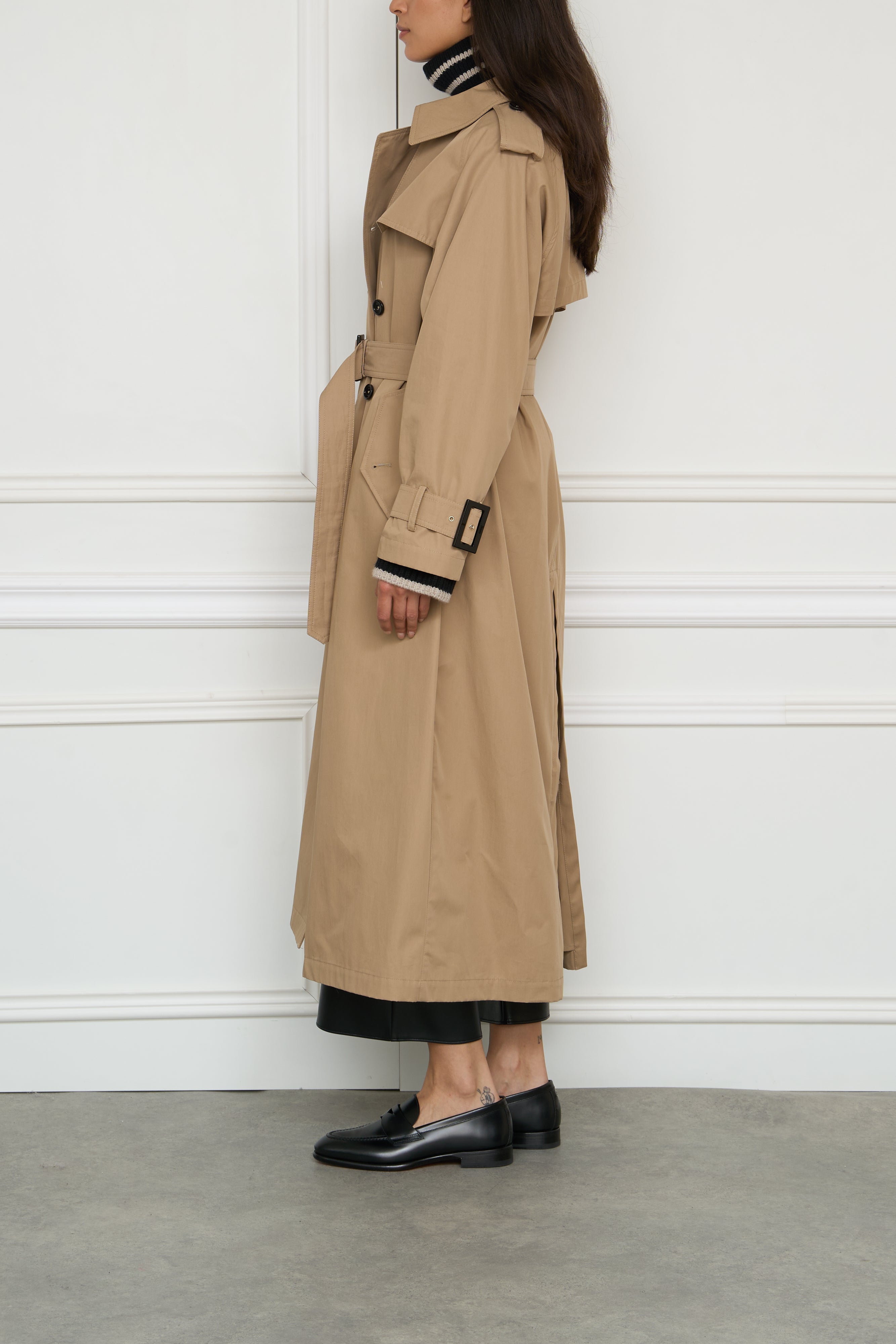 Trench coat in beige