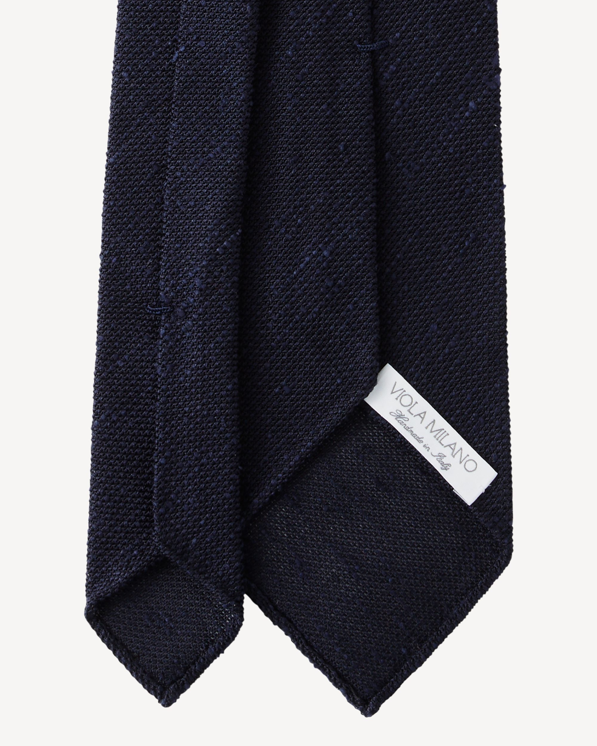 Tie in navy