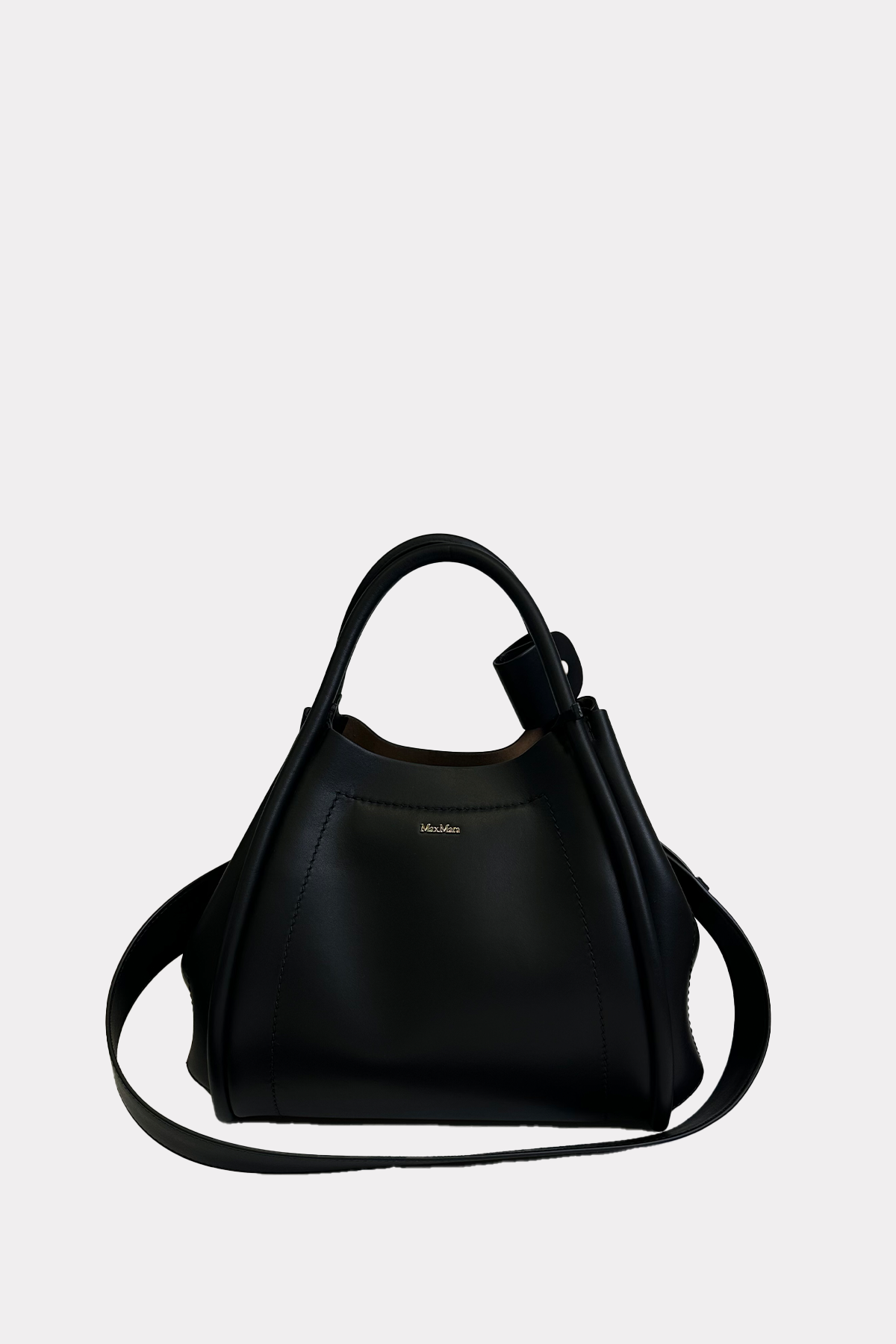 Shoulder bag in black