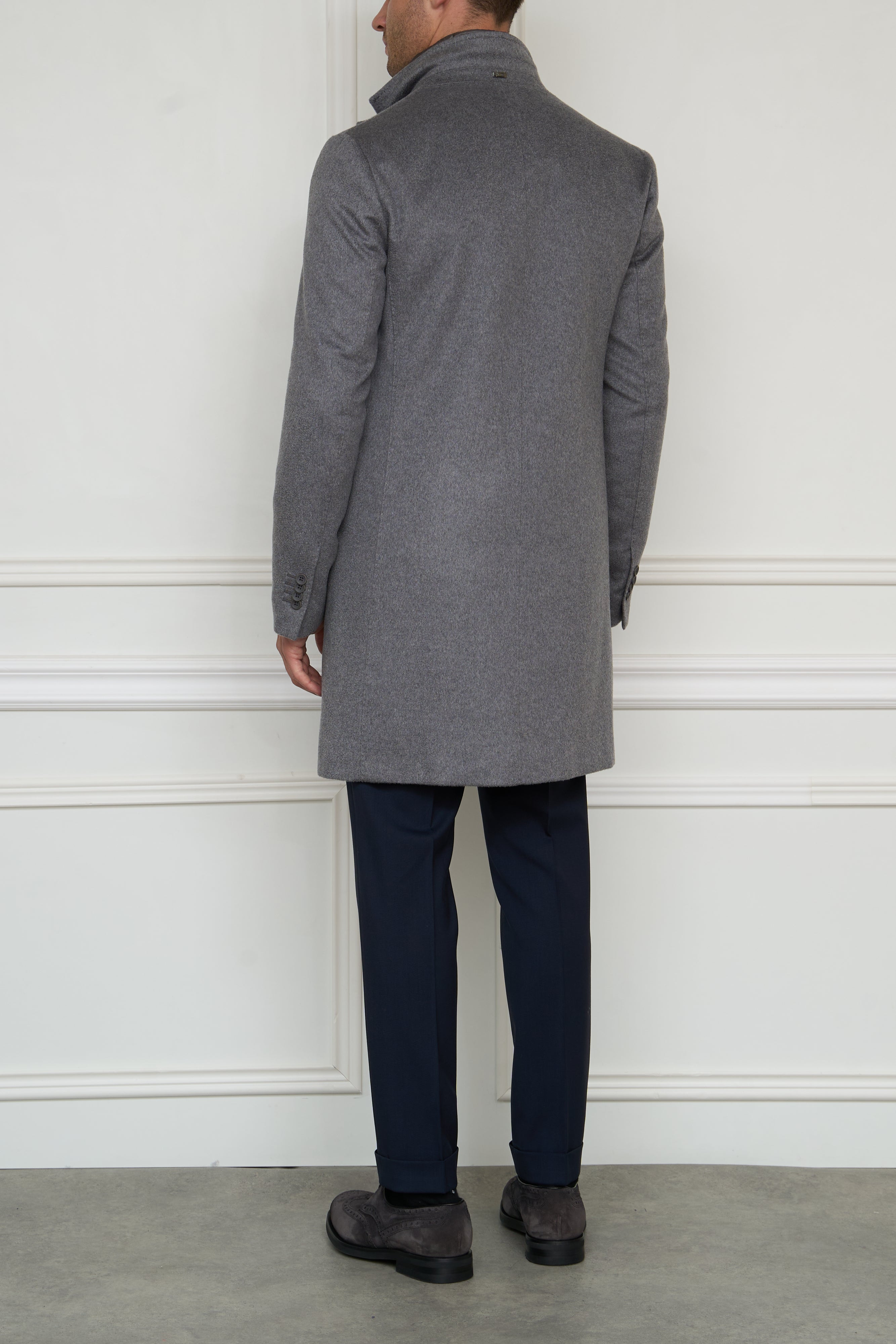 Cashmere short coat in grey