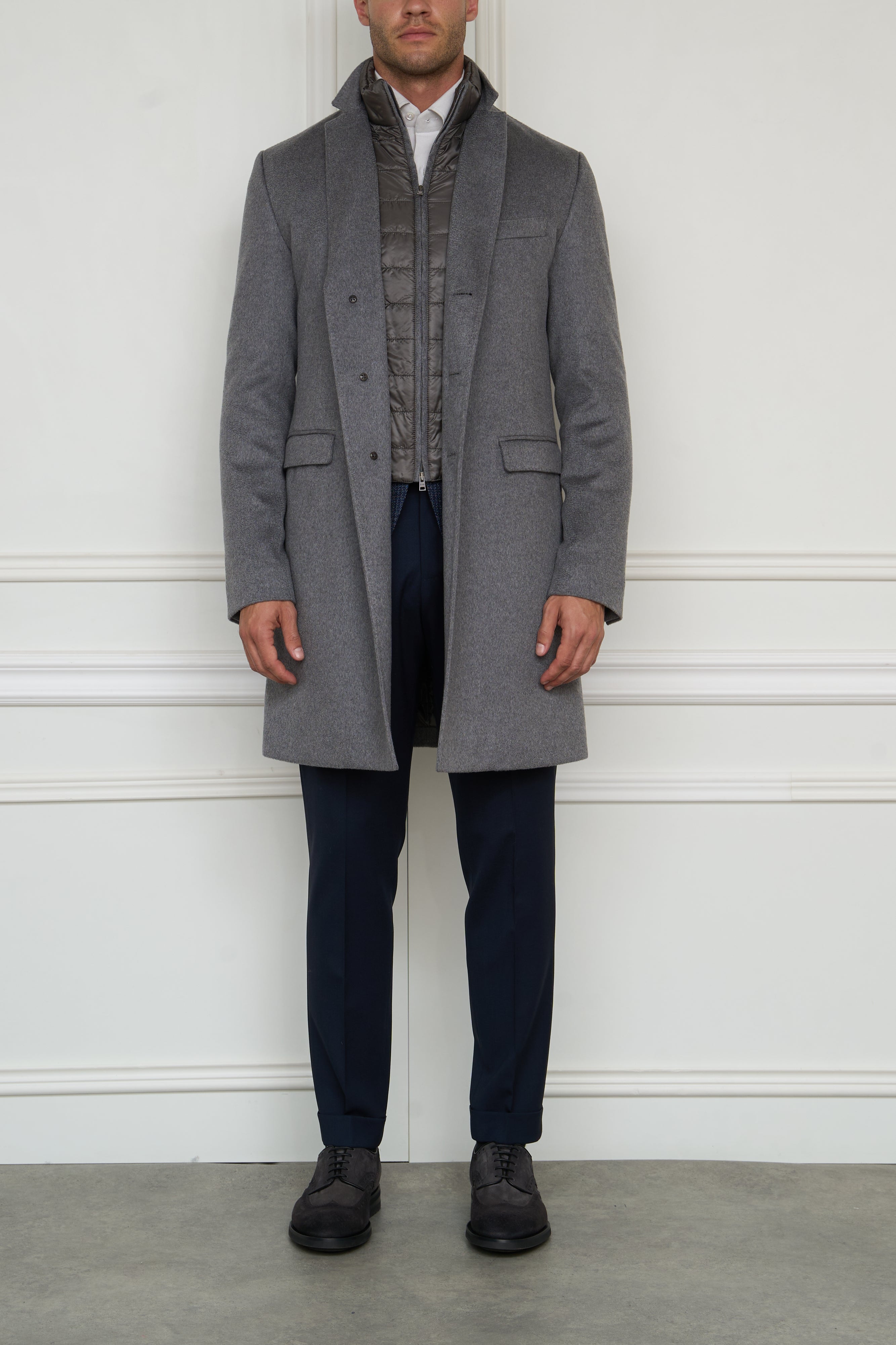 Cashmere short coat in grey