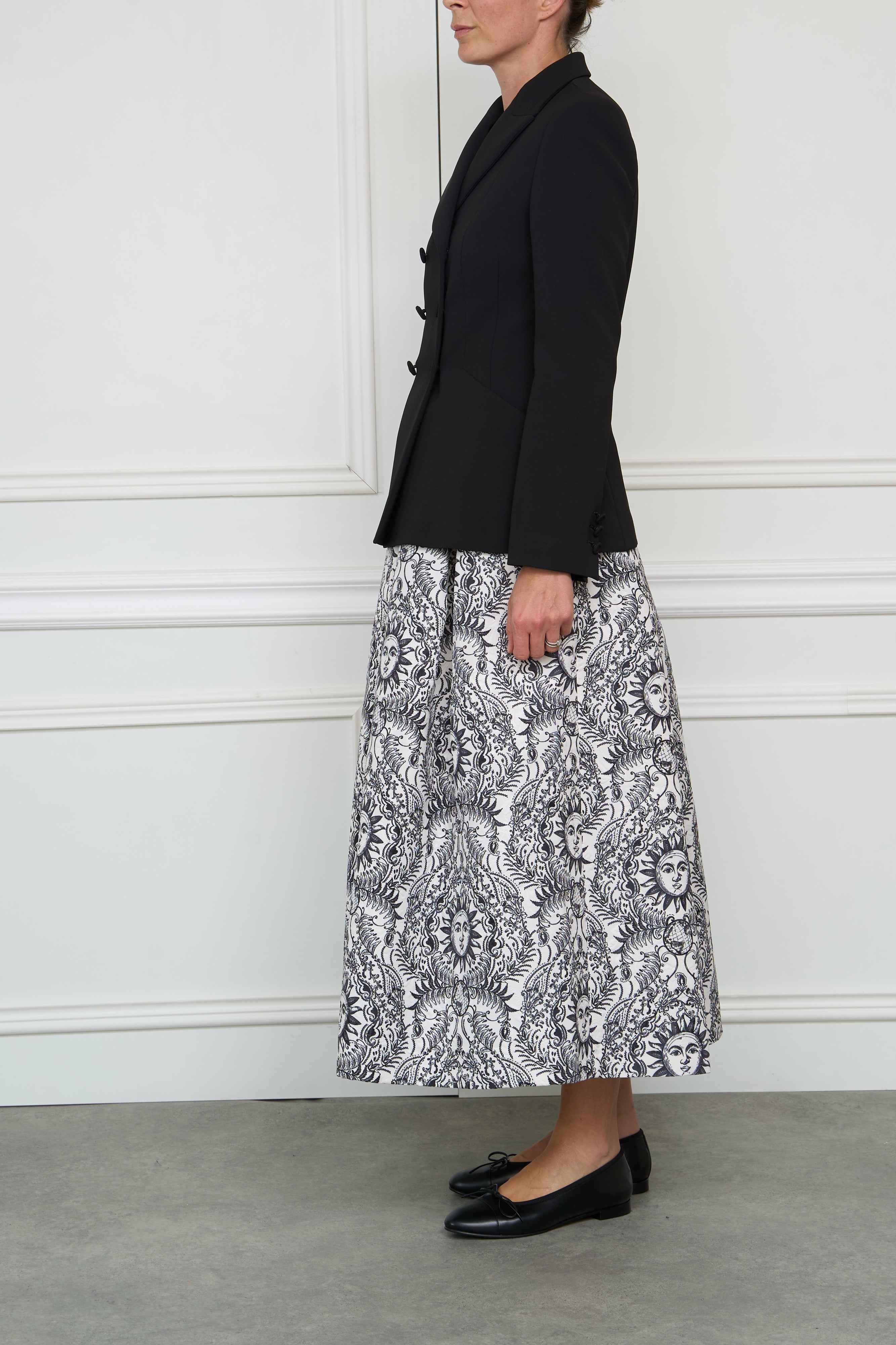 Patterned midi skirt in blue/white