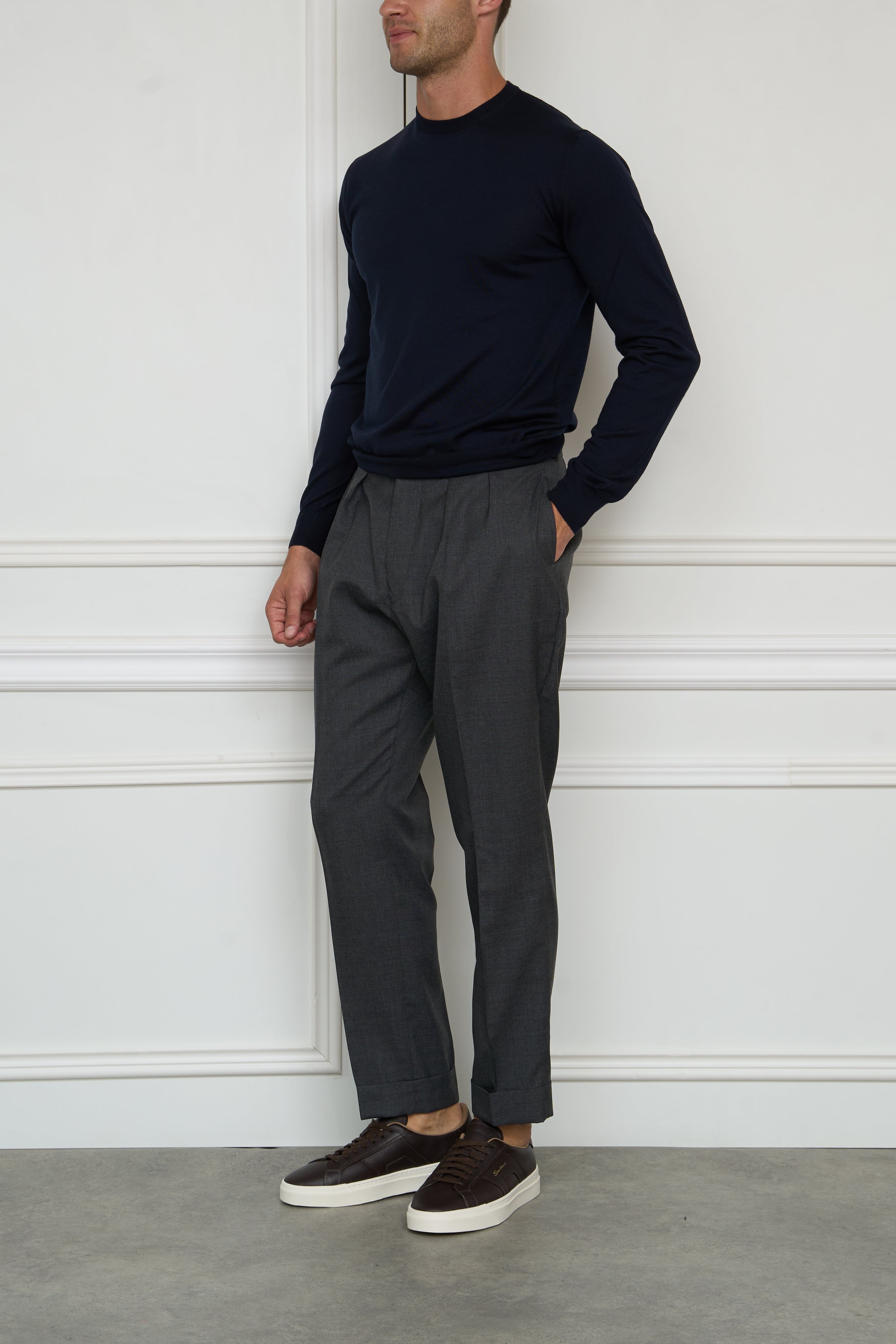 Lightweight wool trousers in anthracite 
