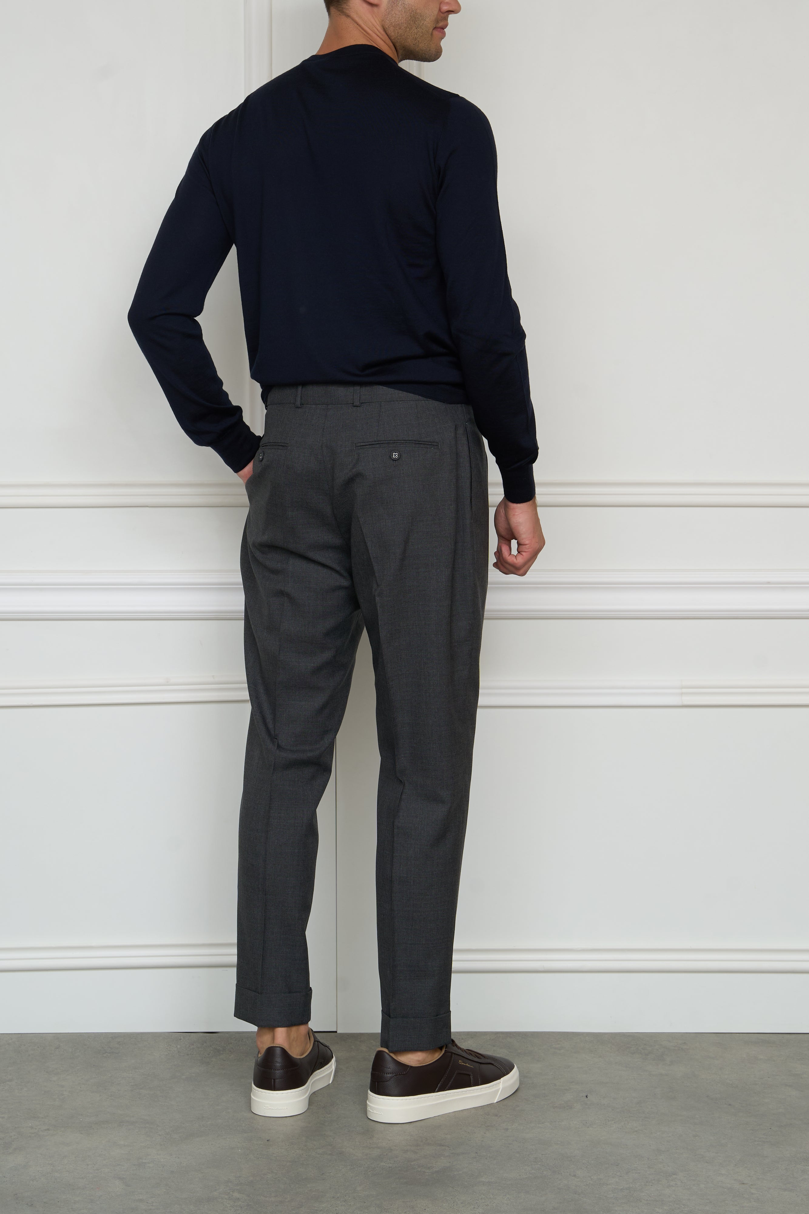 Lightweight wool trousers in anthracite 