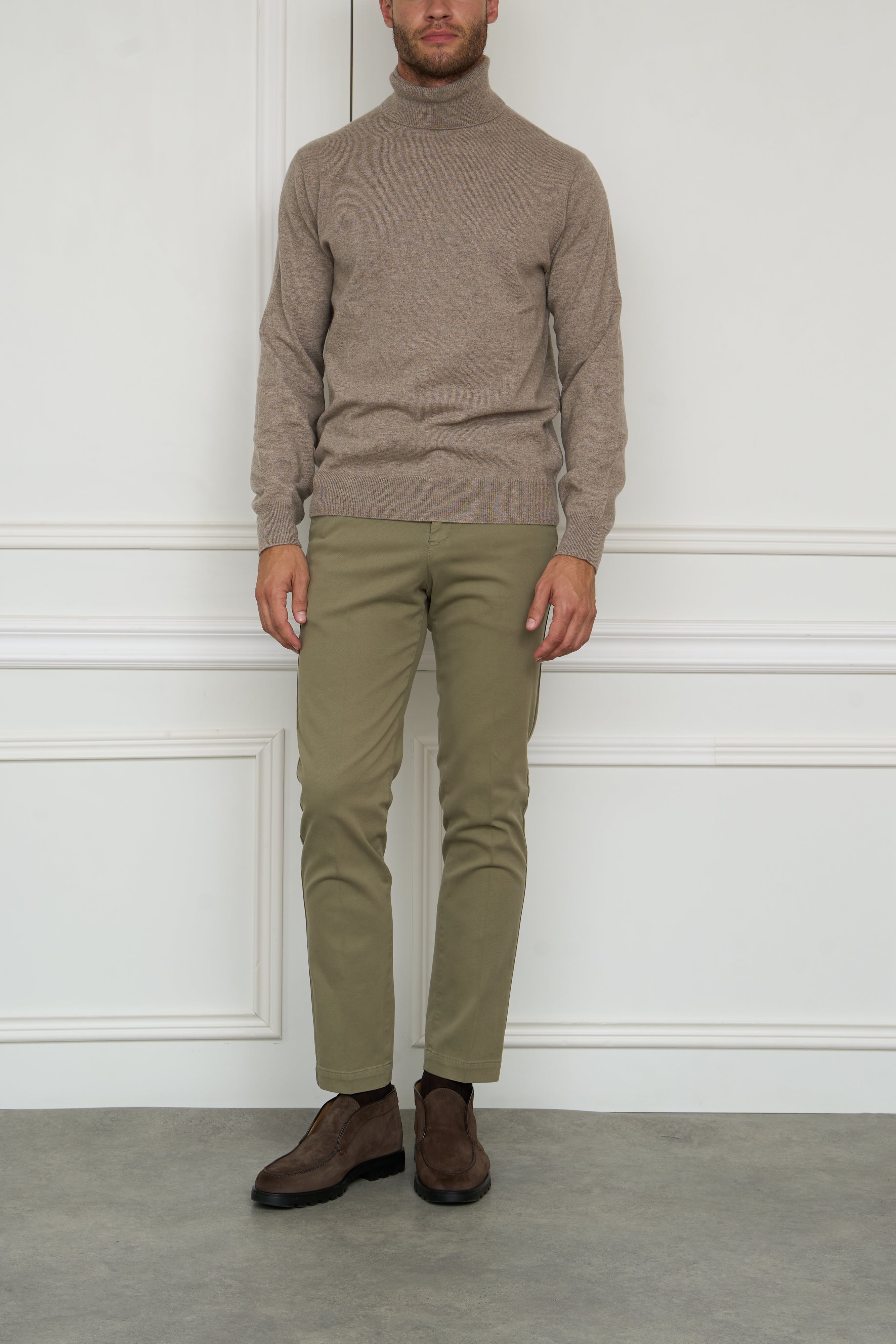 Cashmere-Rollkragenpullover in beige