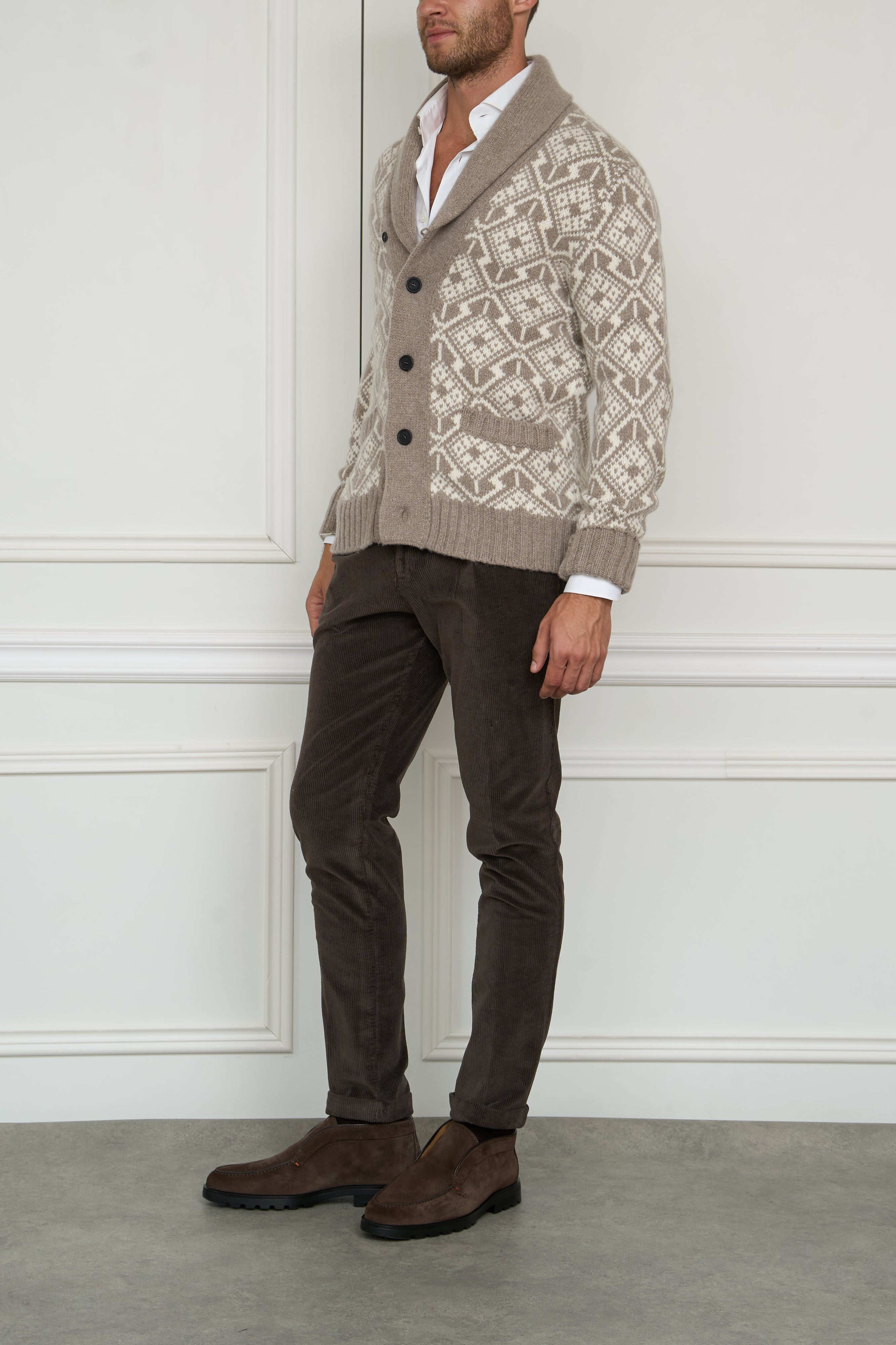 Cardigan mit Schalkragen in beige