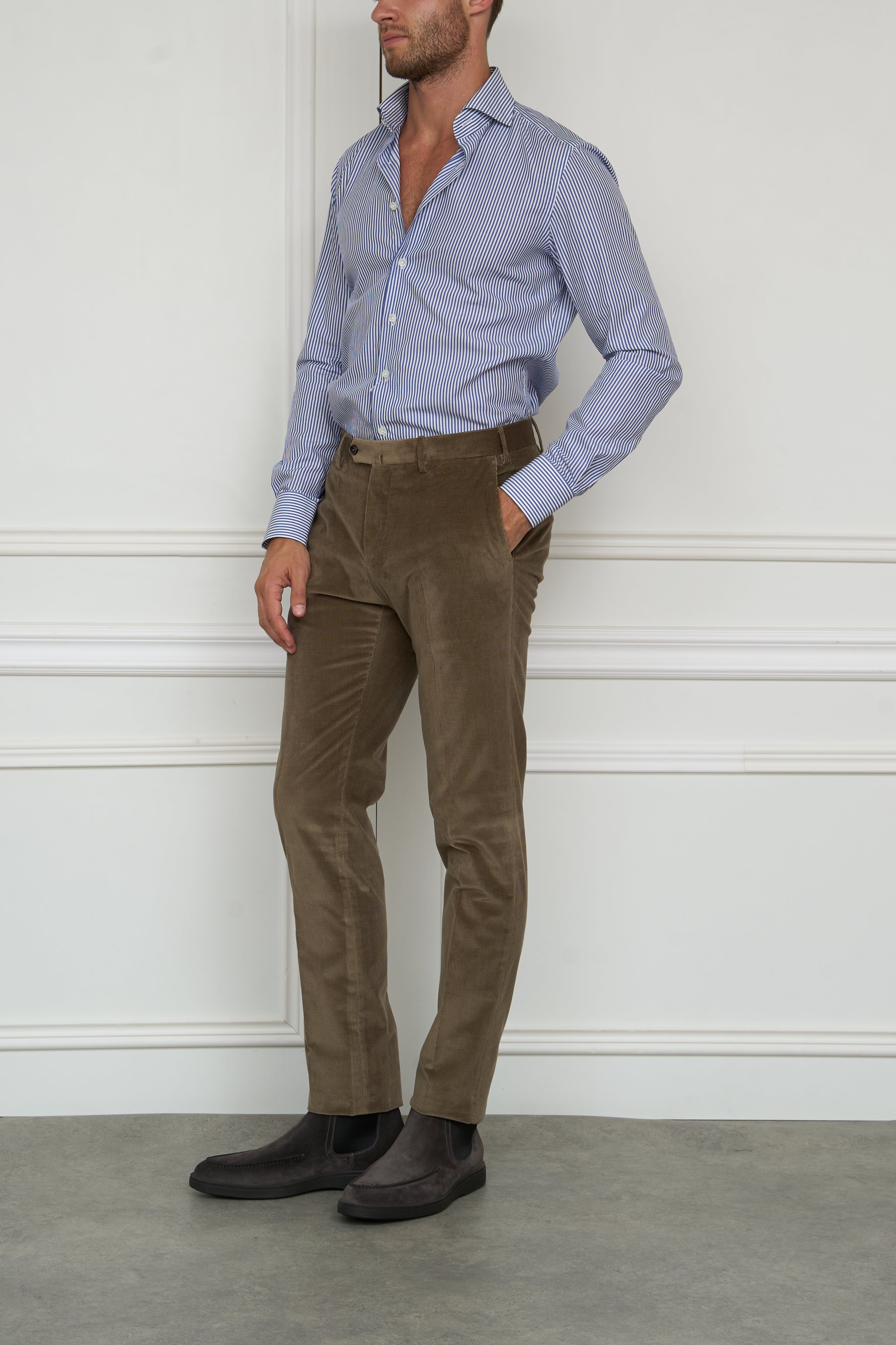 Cordhose in taupe