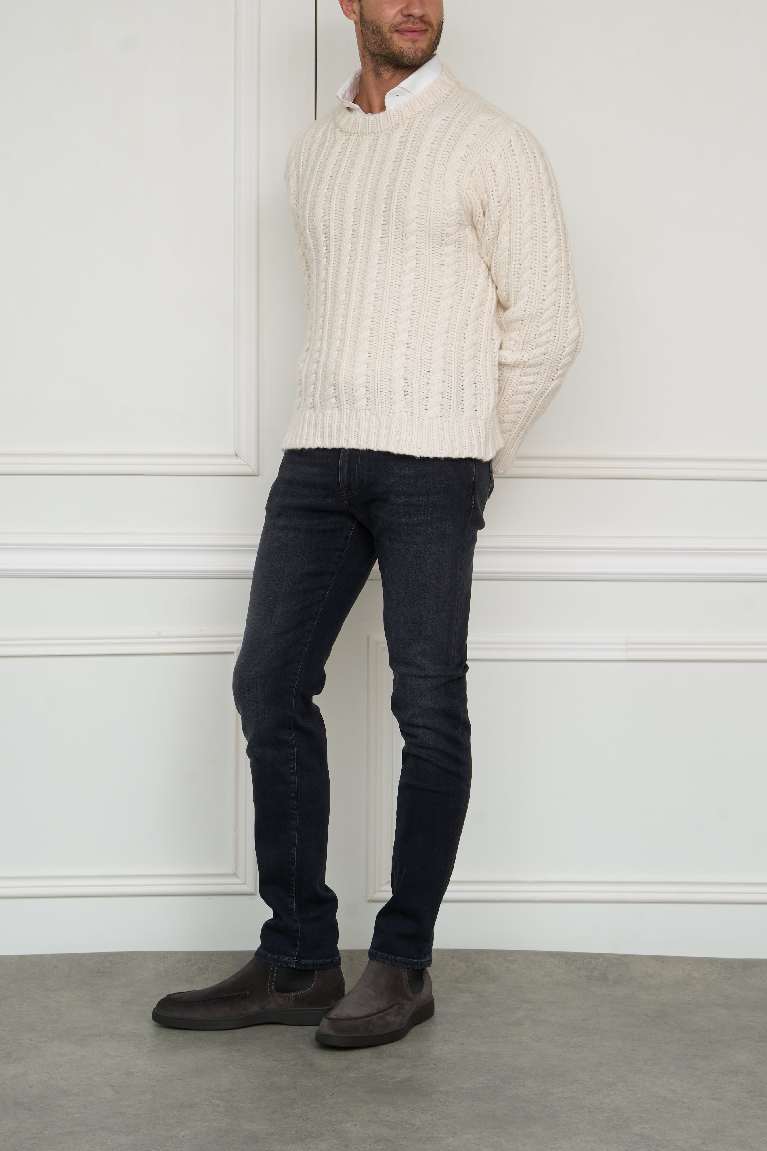 Cashmere sweater in white