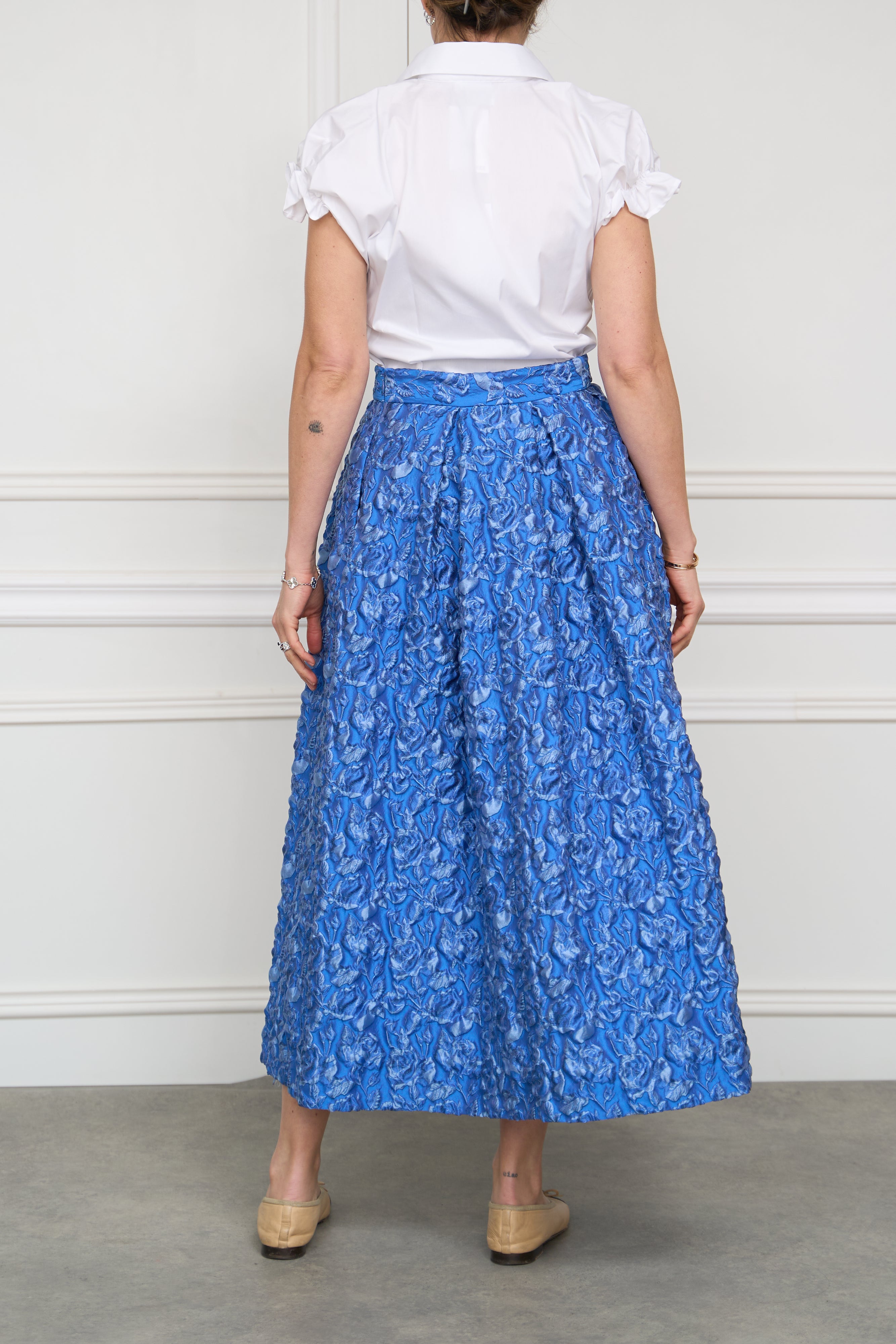 Patterned midi skirt in blue/white