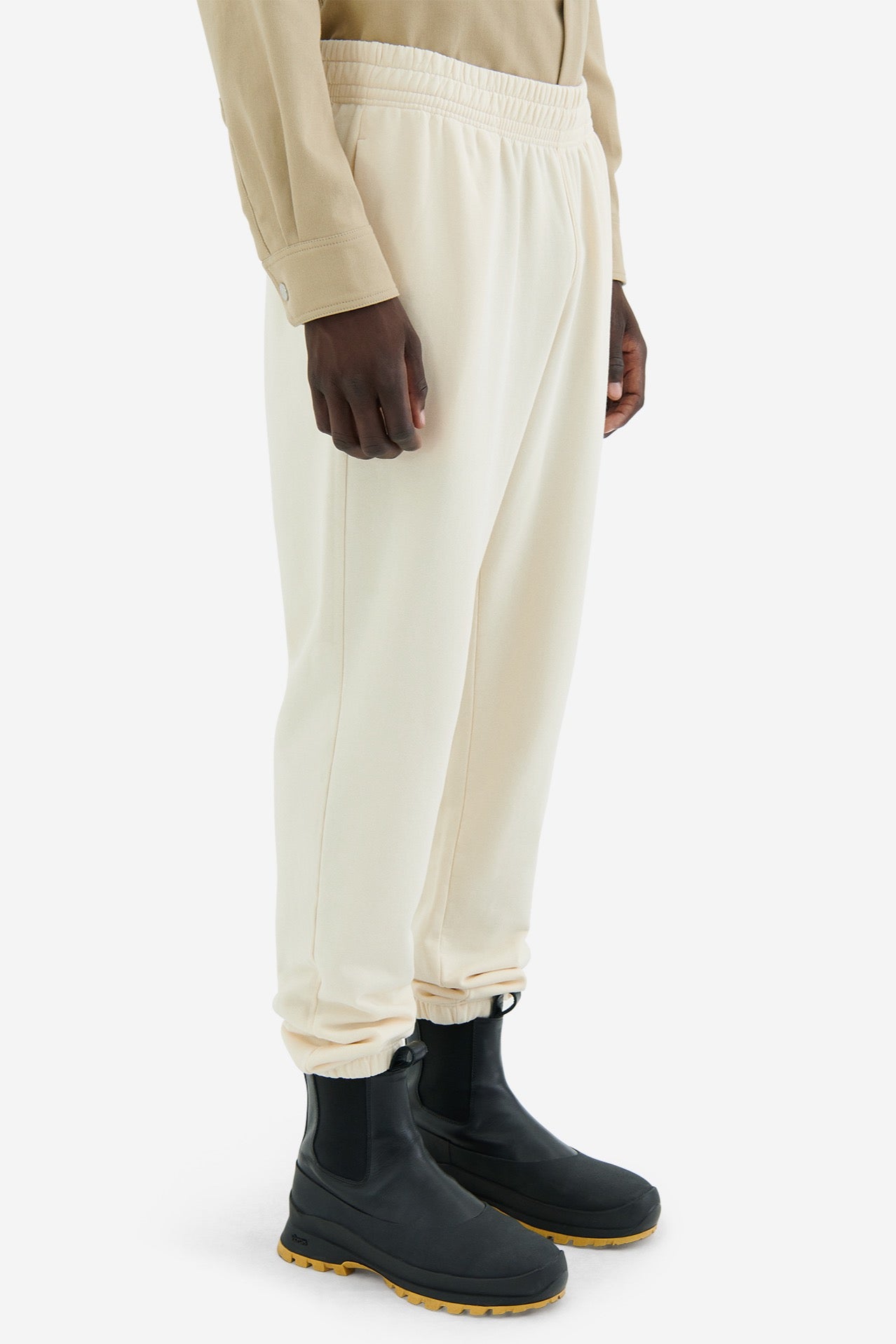 Jogging pants in beige